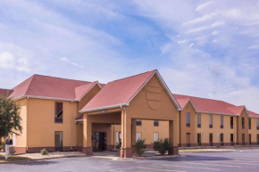 Гостиница Super 8 by Wyndham Tallapoosa  Flowery Branch